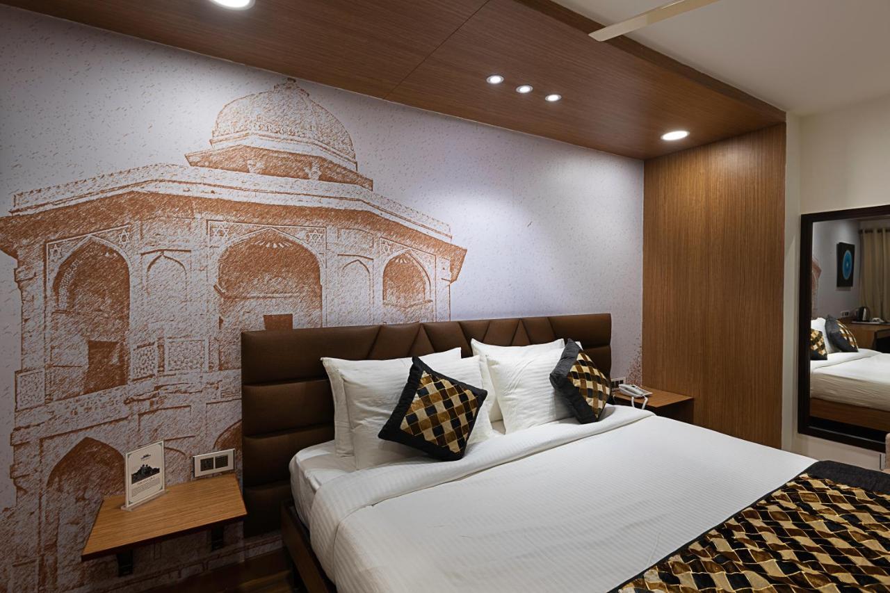 نيودلهي Delhieez - A Boutique Hotel المظهر الخارجي الصورة