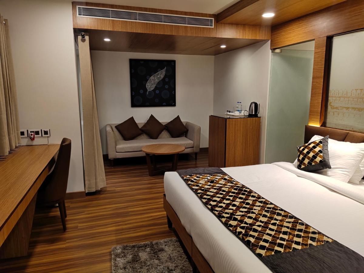 نيودلهي Delhieez - A Boutique Hotel المظهر الخارجي الصورة