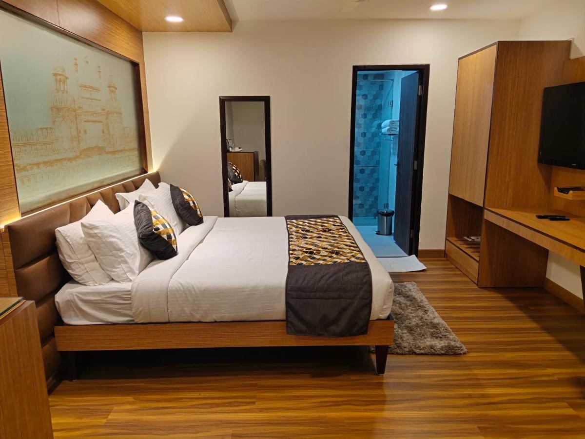 نيودلهي Delhieez - A Boutique Hotel المظهر الخارجي الصورة