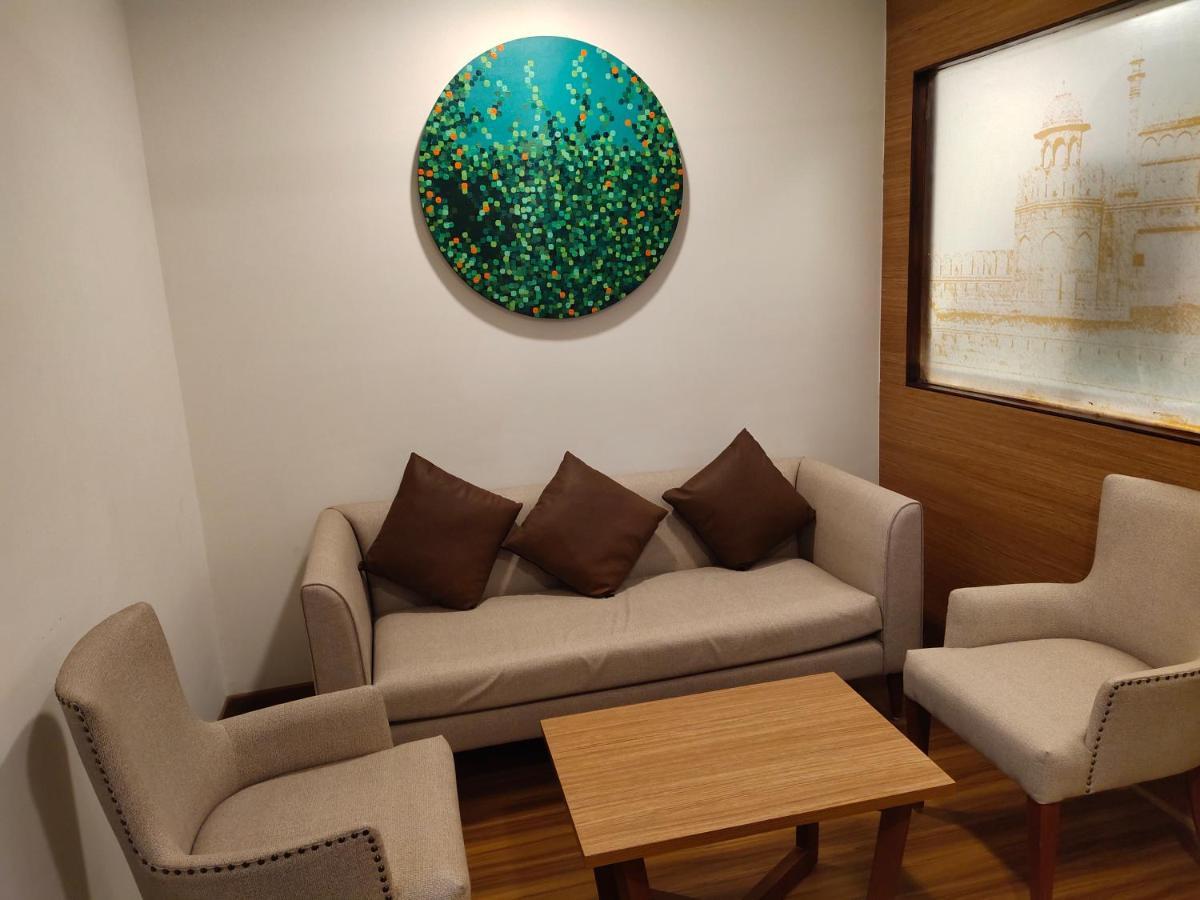 نيودلهي Delhieez - A Boutique Hotel المظهر الخارجي الصورة